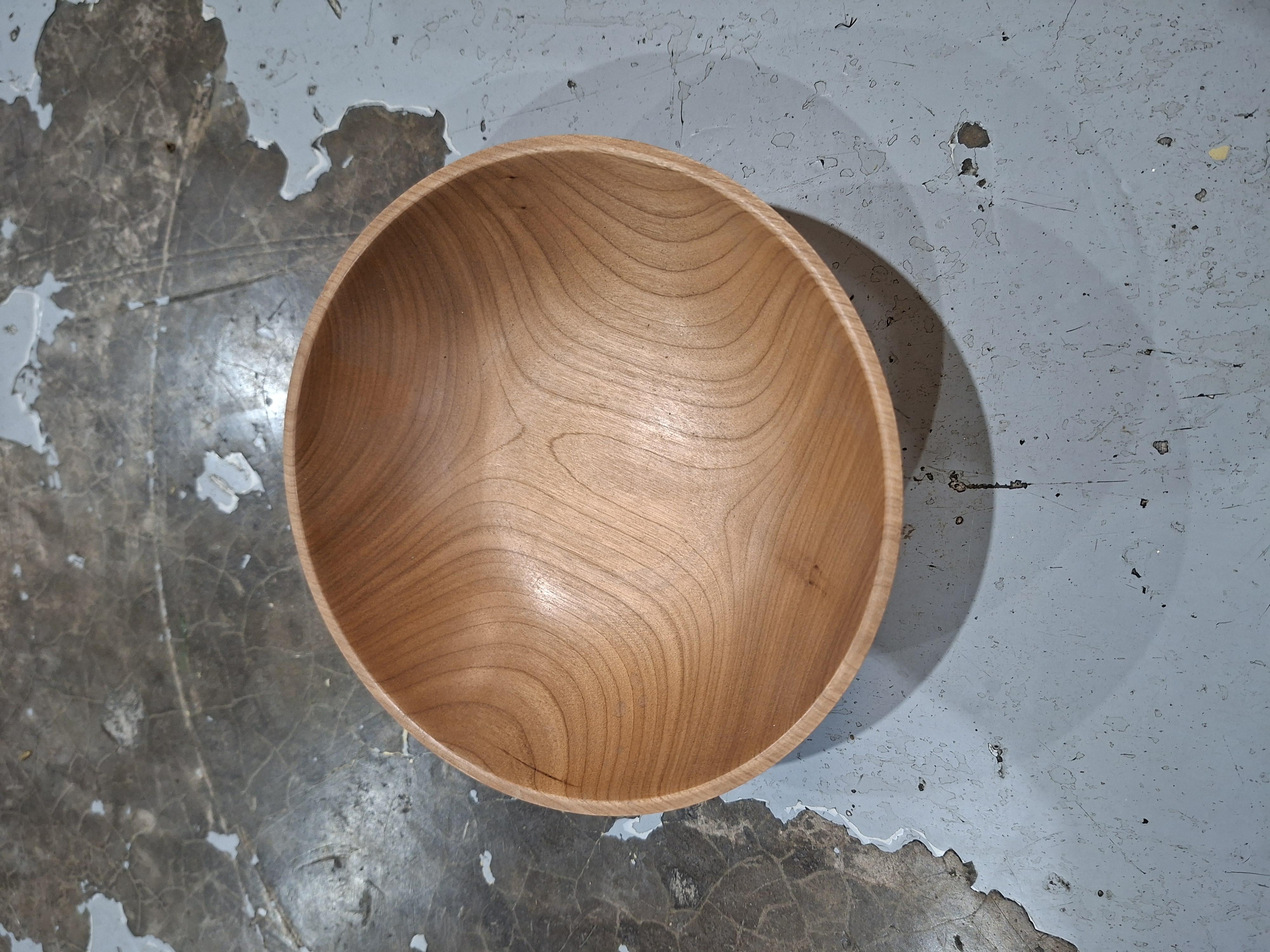 Medium Wooden Bowl (Light Brown)