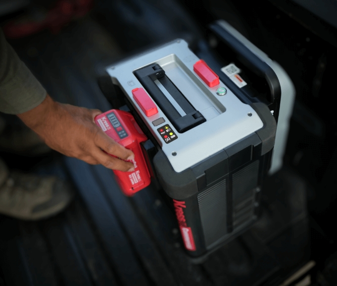 KAC844 Charger