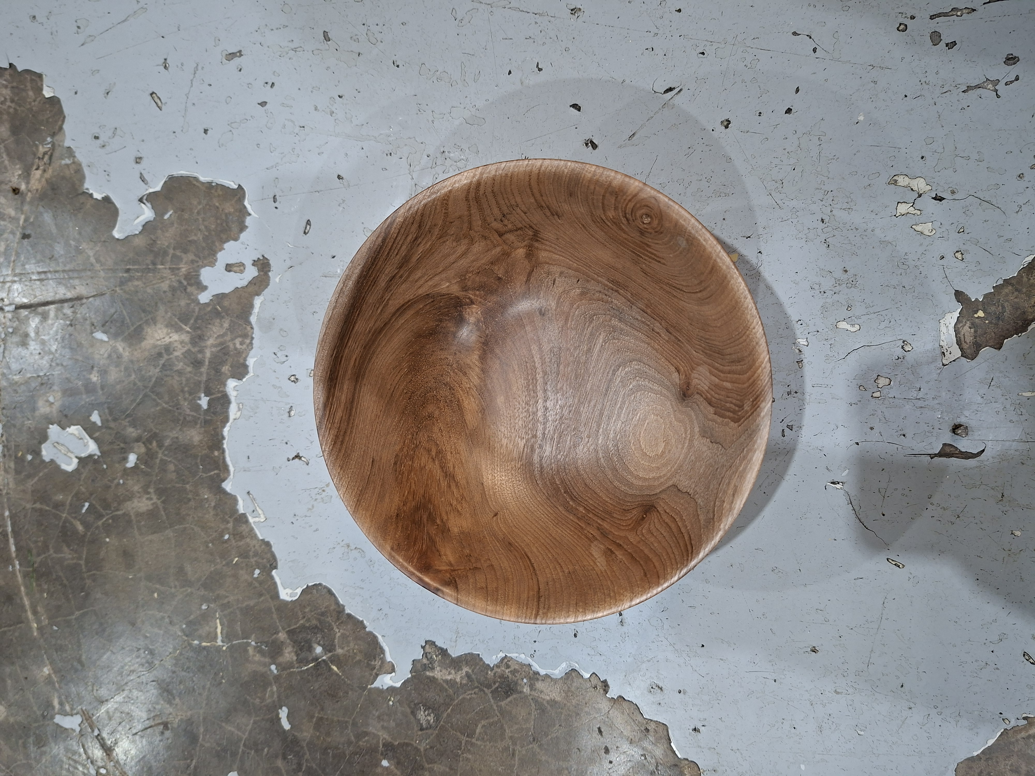 Medium Wooden Bowl (Dark Brown)