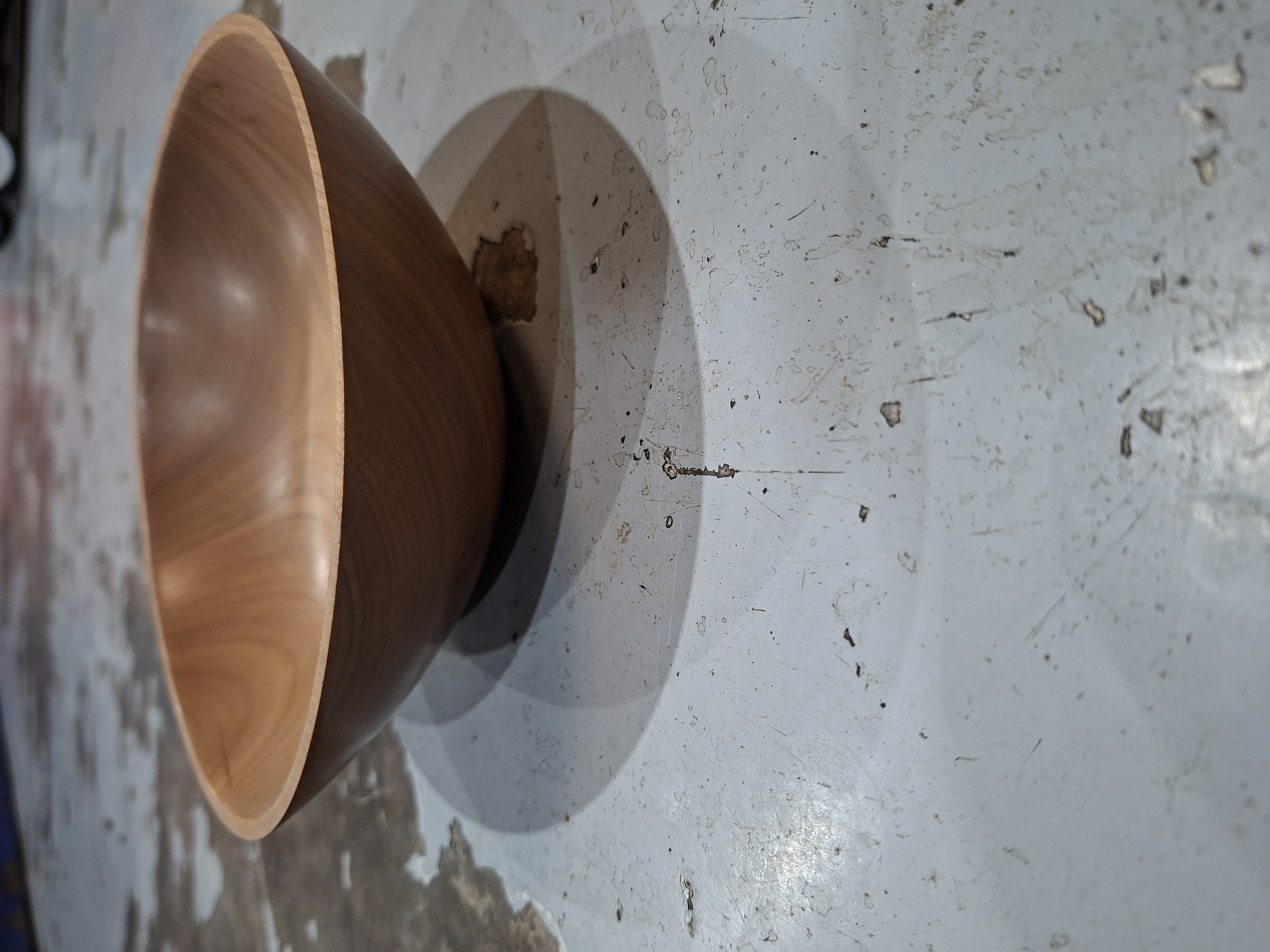 Medium Wooden Bowl (Light Brown)