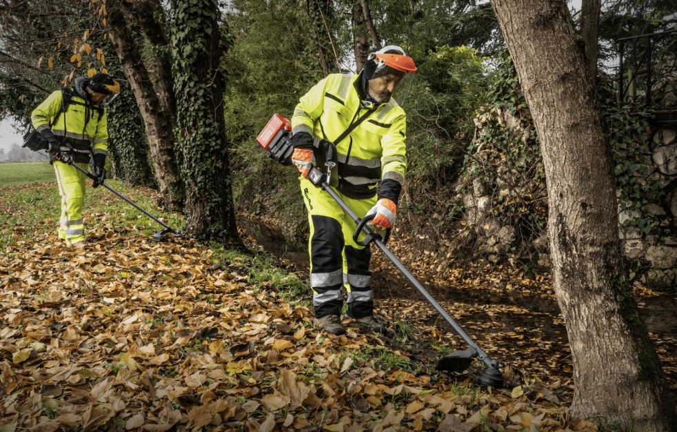 KC100.9 Grass Trimmer