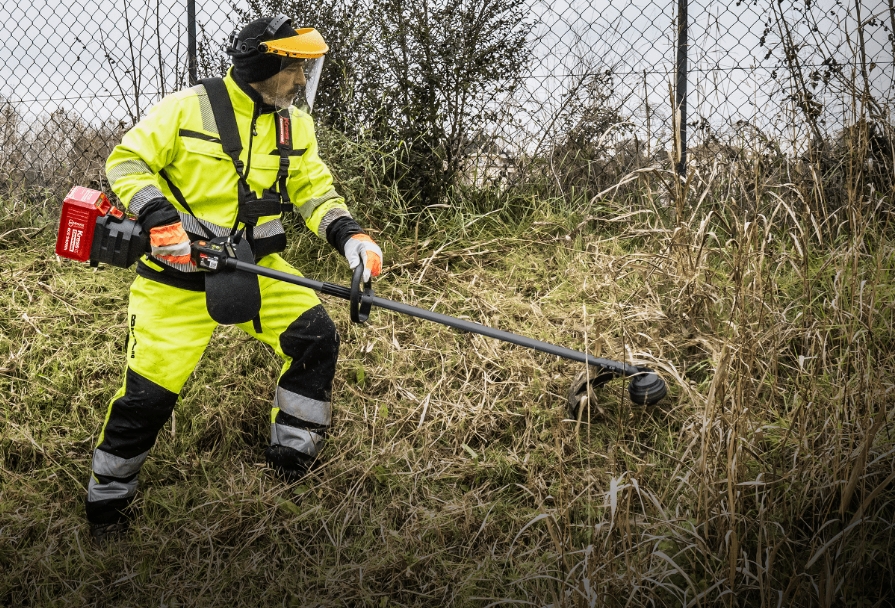 KC100.9 Grass Trimmer