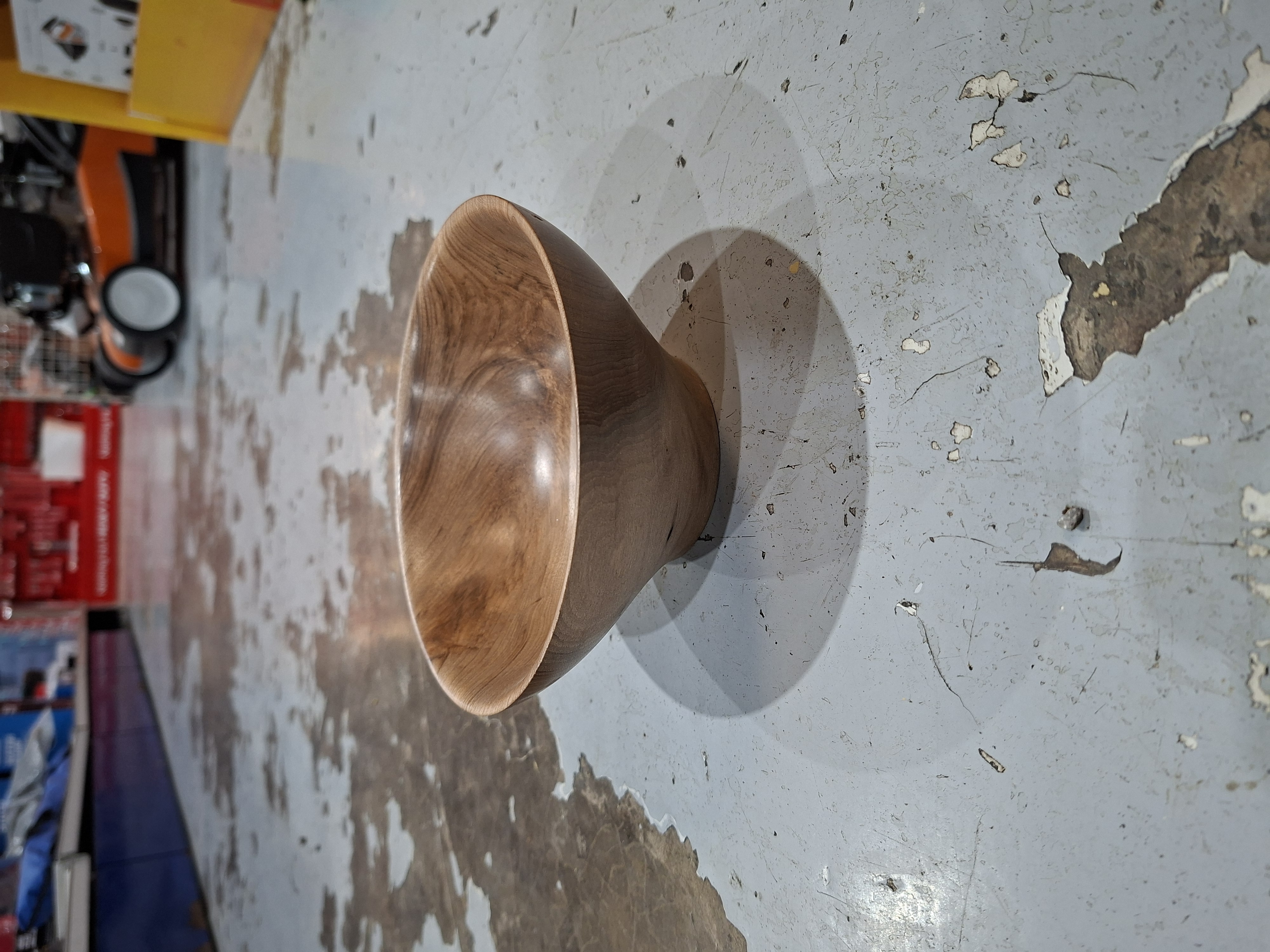 Medium Wooden Bowl (Dark Brown)