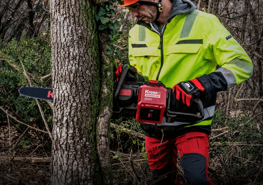 KC300.9 Chainsaw 16"