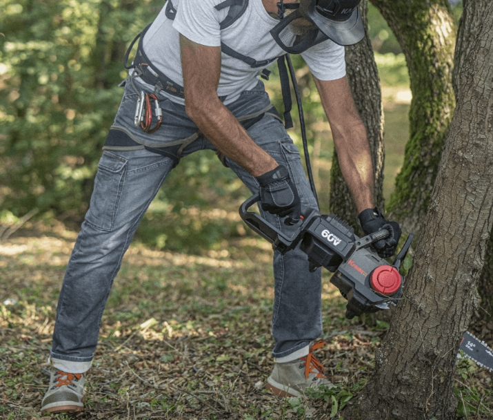 KG367E.9 Chainsaw 14"